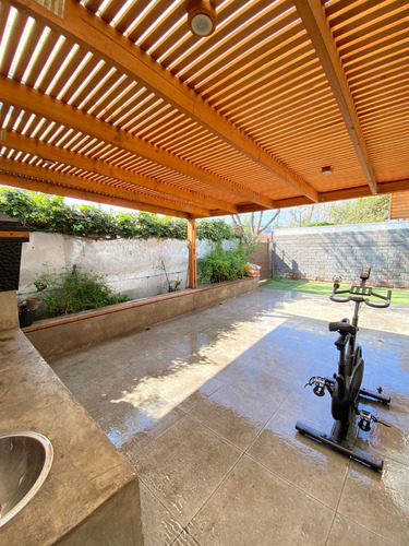 Arriendo Casa 3D Rotonda Atenas - Las Condes