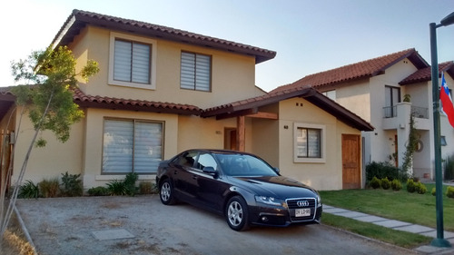 Arriendo Casa 4D Chicureo - Colina